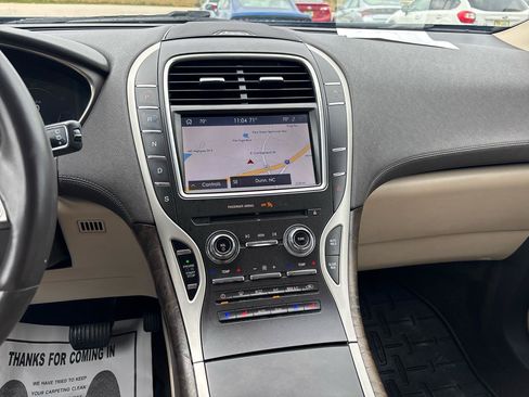 Used 2020 Lincoln Nautilus Reserve FWD image 15