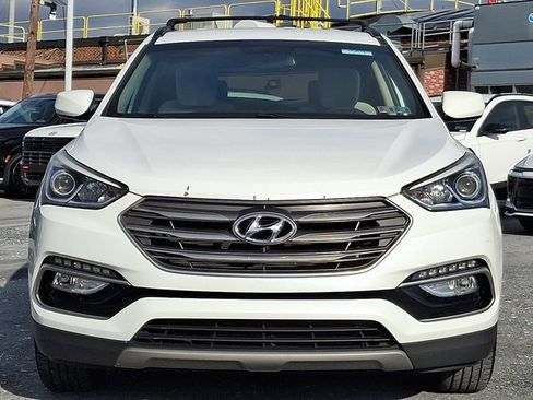 Used 2017 Hyundai Santa Fe Sport image 2