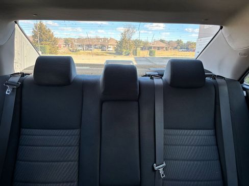 Used 2017 Toyota Camry LE image 32