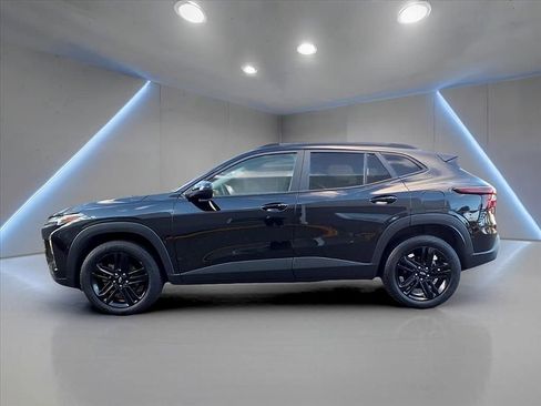 Used 2024 Chevrolet Trax ACTIV w/ Driver Confidence Package image 4