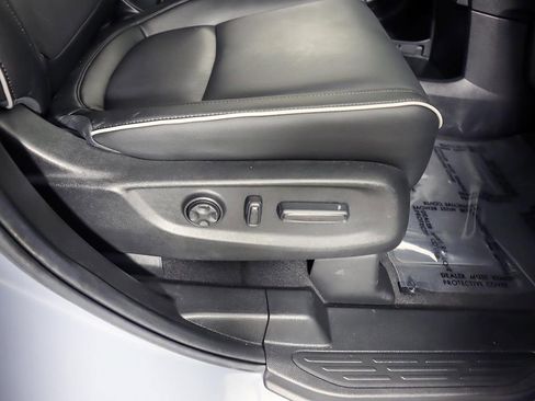 Used 2025 Honda Odyssey Touring image 32