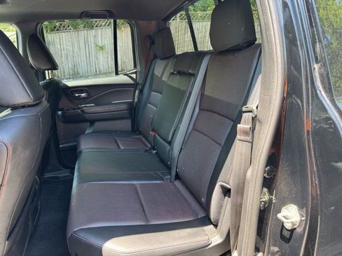 Used 2017 Honda Ridgeline Black Edition image 17