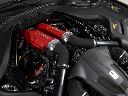 Used 2019 Ferrari Portofino image 23