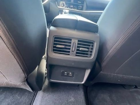 Used 2023 Nissan Rogue SV FWD image 29