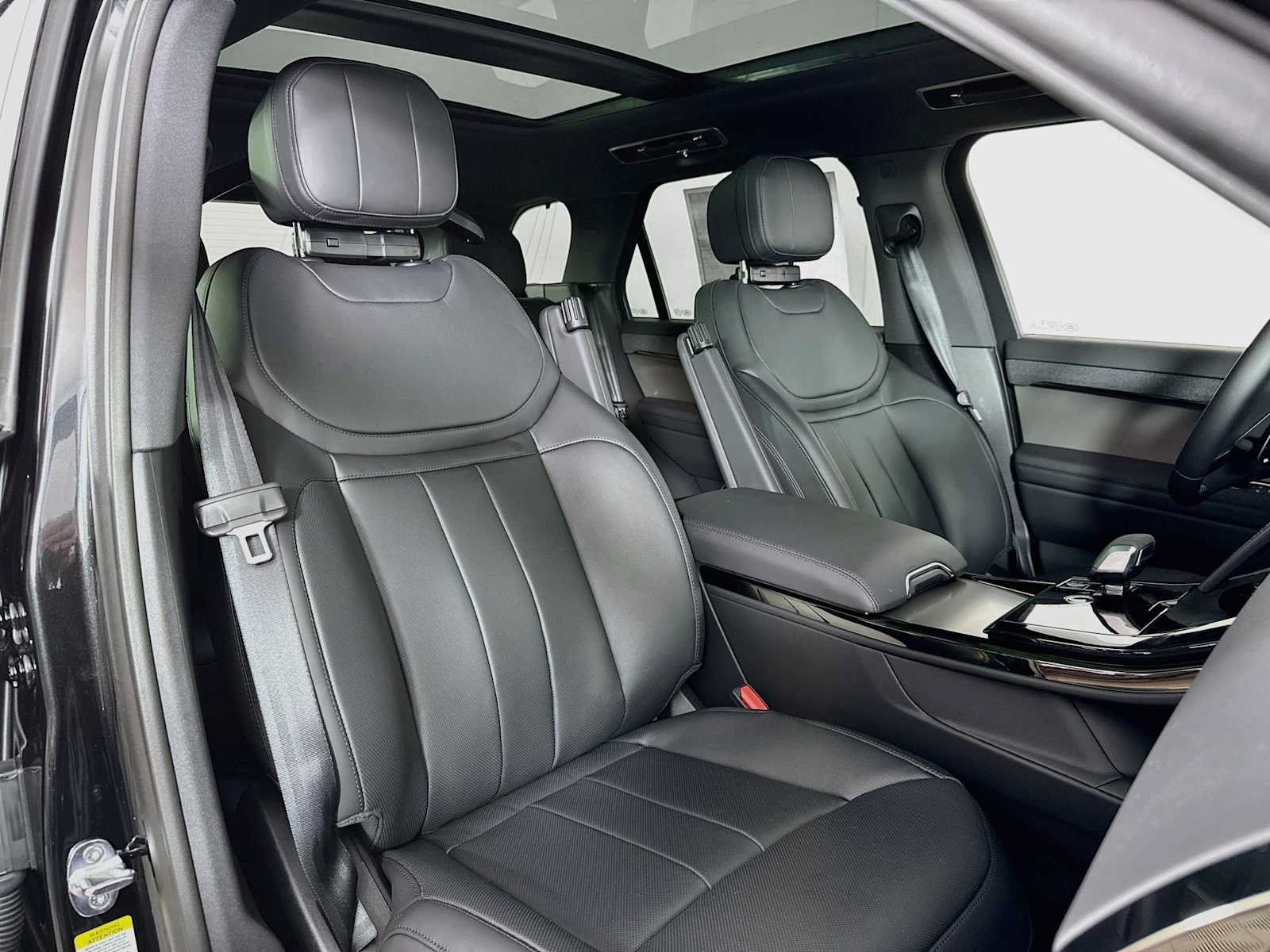 New 2026 Land Rover Range Rover Sport Dynamic SE AWD/4WD image 26