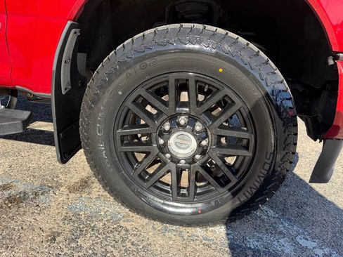 Used 2022 Ford F250 Lariat w/ Black Appearance Package image 65