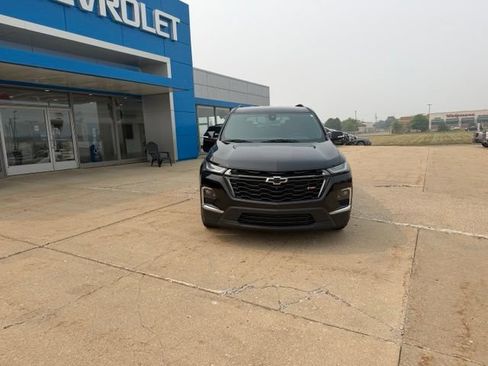 Used 2023 Chevrolet Traverse RS w/ LPO, Floor Liner Package AWD/4WD image 10