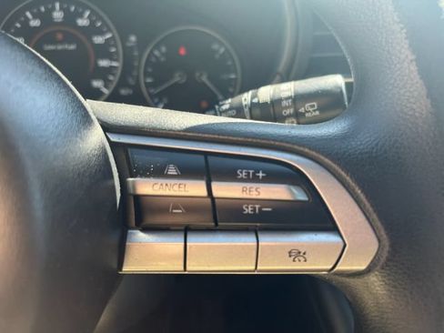 Used 2021 MAZDA MAZDA3 s FWD image 26