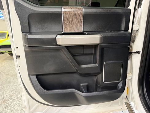 Used 2019 Ford F250 Lariat w/ Lariat Ultimate Package AWD/4WD image 29