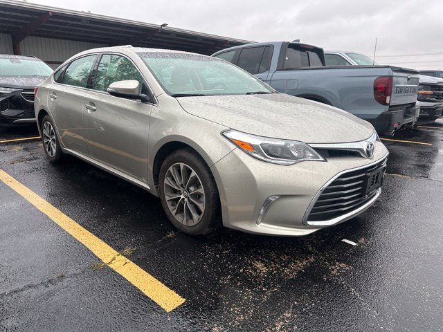 Used 2016 Toyota Avalon XLE FWD image 6