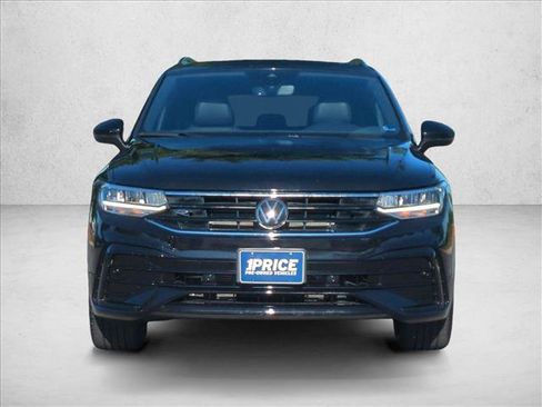 Used 2024 Volkswagen Tiguan SE R-Line FWD image 2