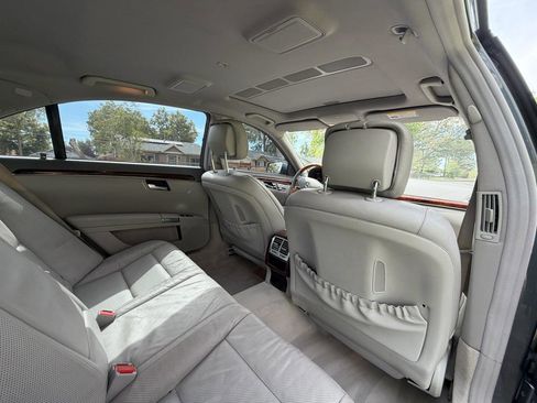 Used 2011 Mercedes-Benz S 550 image 19