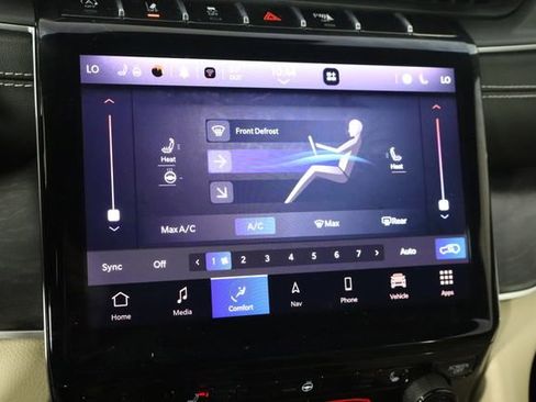 Used 2023 Jeep Grand Cherokee Limited w/ Trailer Tow Prep Group (B) AWD/4WD image 33