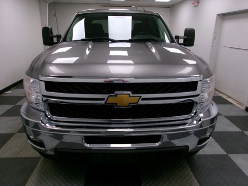 Used 2014 Chevrolet Silverado 2500 LT w/ Interior Plus Package AWD/4WD image 15