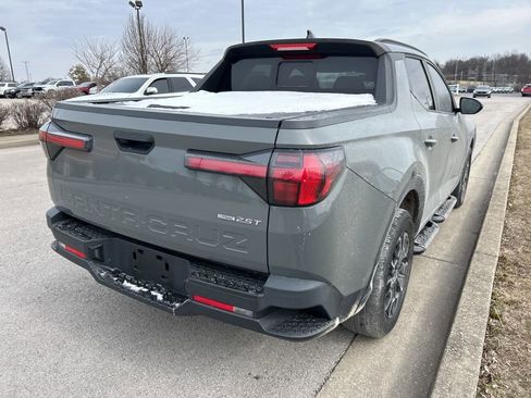 Used 2022 Hyundai Santa Cruz SEL Premium image 3