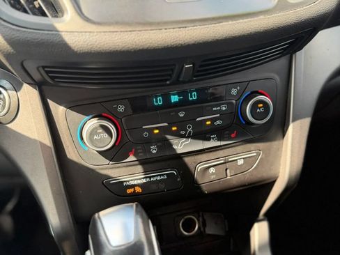 Used 2019 Ford Escape SEL AWD/4WD image 25