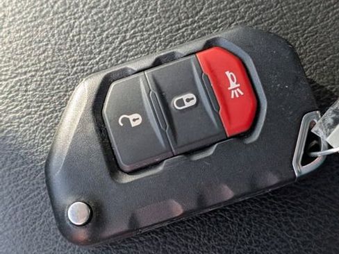 Used 2020 Jeep Wrangler Unlimited Sport S image 30