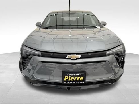 New 2025 Chevrolet Blazer EV LT image 7