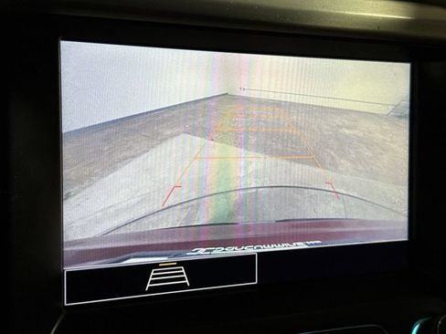 Used 2021 GMC Acadia SLE w/ Driver Convenience Package FWD image 15