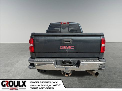 Used 2017 GMC Sierra 2500 SLE w/ SLE Preferred Package image 5