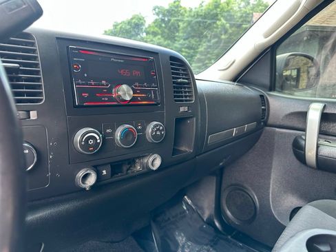 Used 2010 Chevrolet Silverado 1500 LT AWD/4WD image 15
