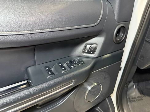 Used 2023 Ford Expedition XLT image 21