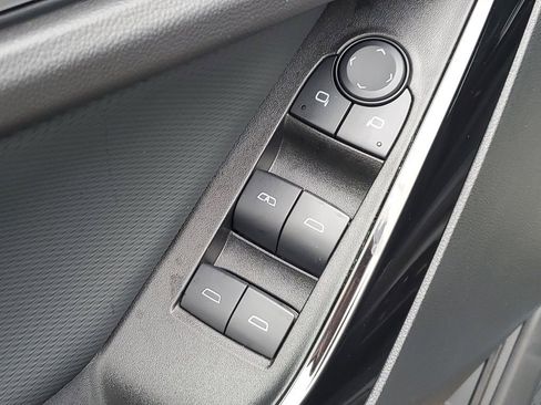 Used 2025 Chevrolet Equinox LT w/ Convenience Package II image 26