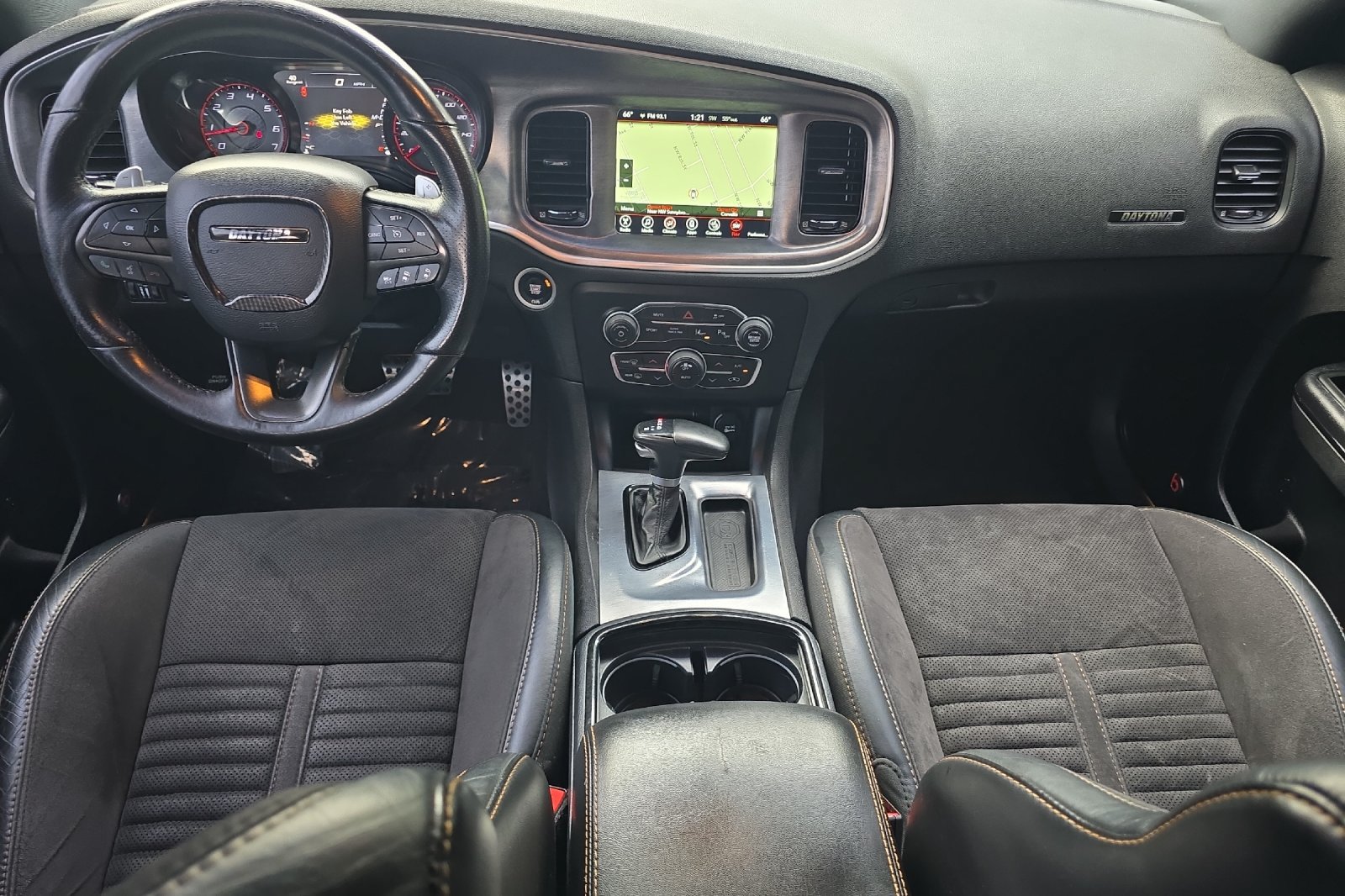 Used 2017 Dodge Charger R/T RWD image 13