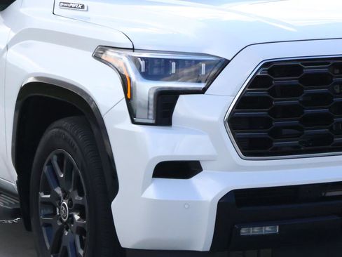 Used 2024 Toyota Sequoia Platinum image 7