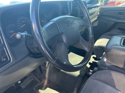 Used 2005 GMC Sierra 1500 SLE image 26