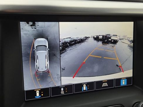 Certified 2023 GMC Acadia SLT w/ Technology Package image 4