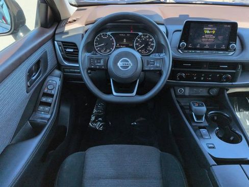 Used 2021 Nissan Rogue S FWD image 16