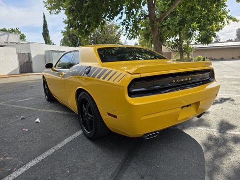 Used 2010 Dodge Challenger SRT8 w/ SRT Option Group II image 8