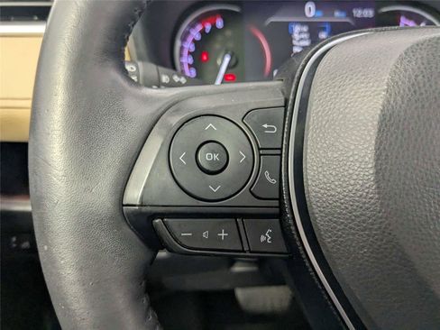 Used 2021 Toyota RAV4 Limited FWD image 19