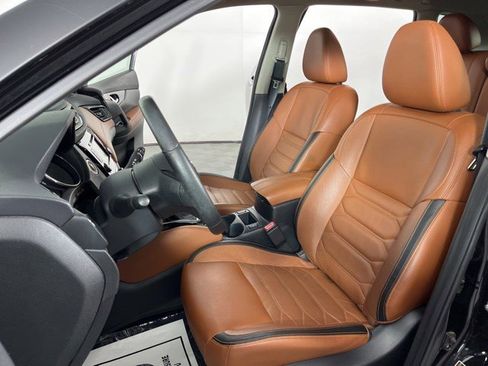 Used 2019 Nissan Rogue SL w/ Premium Package FWD image 15