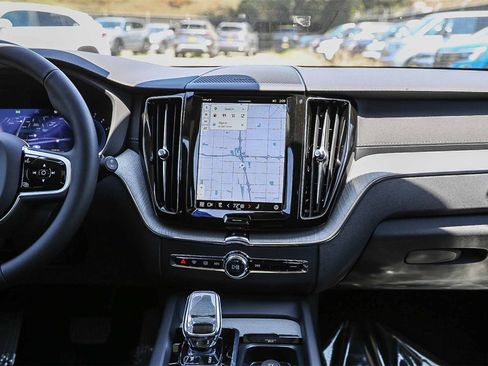 New 2025 Volvo XC60 B5 Ultra w/ Protection Package Premier image 14