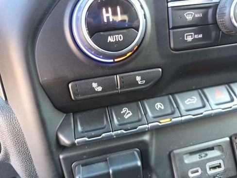 Used 2020 Chevrolet Silverado 1500 LT w/ All-Star Edition image 30