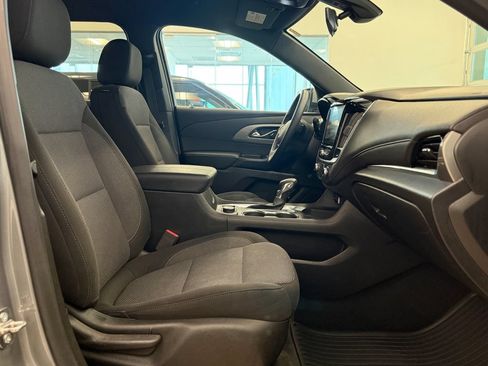Used 2023 Chevrolet Traverse LT FWD image 15