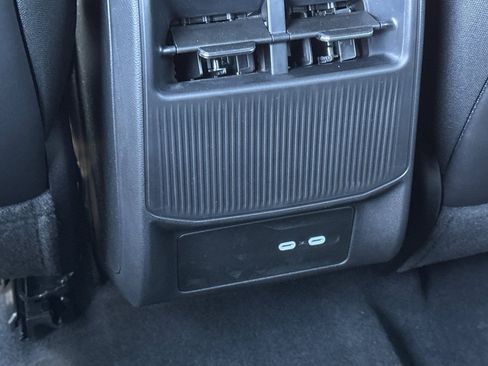 New 2026 Jeep Cherokee Laredo image 15