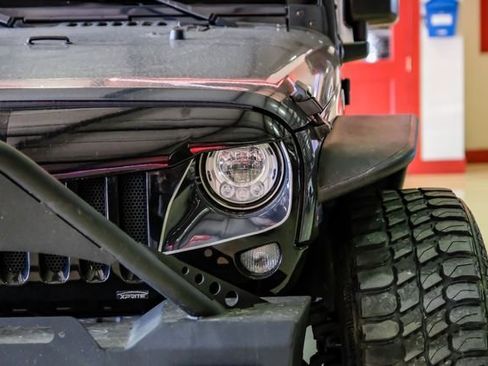 Used 2017 Jeep Wrangler Unlimited Sport image 43