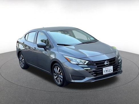 Used 2025 Nissan Versa SV FWD image 3