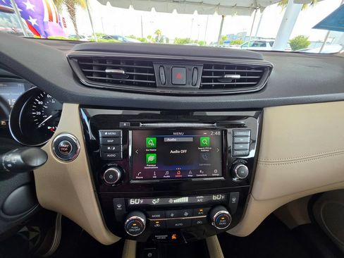 Used 2019 Nissan Rogue SL w/ Premium Package FWD image 21