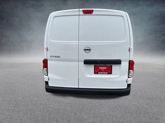 Used 2020 Nissan NV200 S video 4