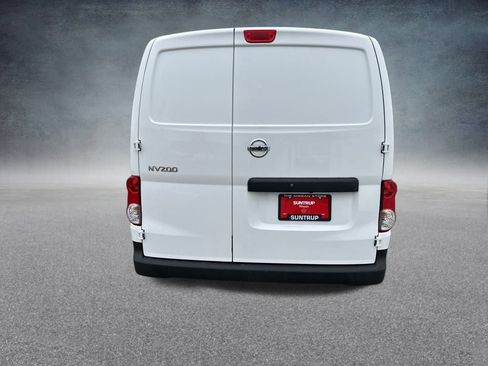 Used 2020 Nissan NV200 S image 4