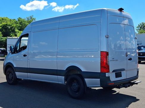 Used 2021 Mercedes-Benz Sprinter 2500 w/ Driver Convenience Package image 4