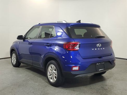 Used 2020 Hyundai Venue SEL w/ Convenience Package image 5