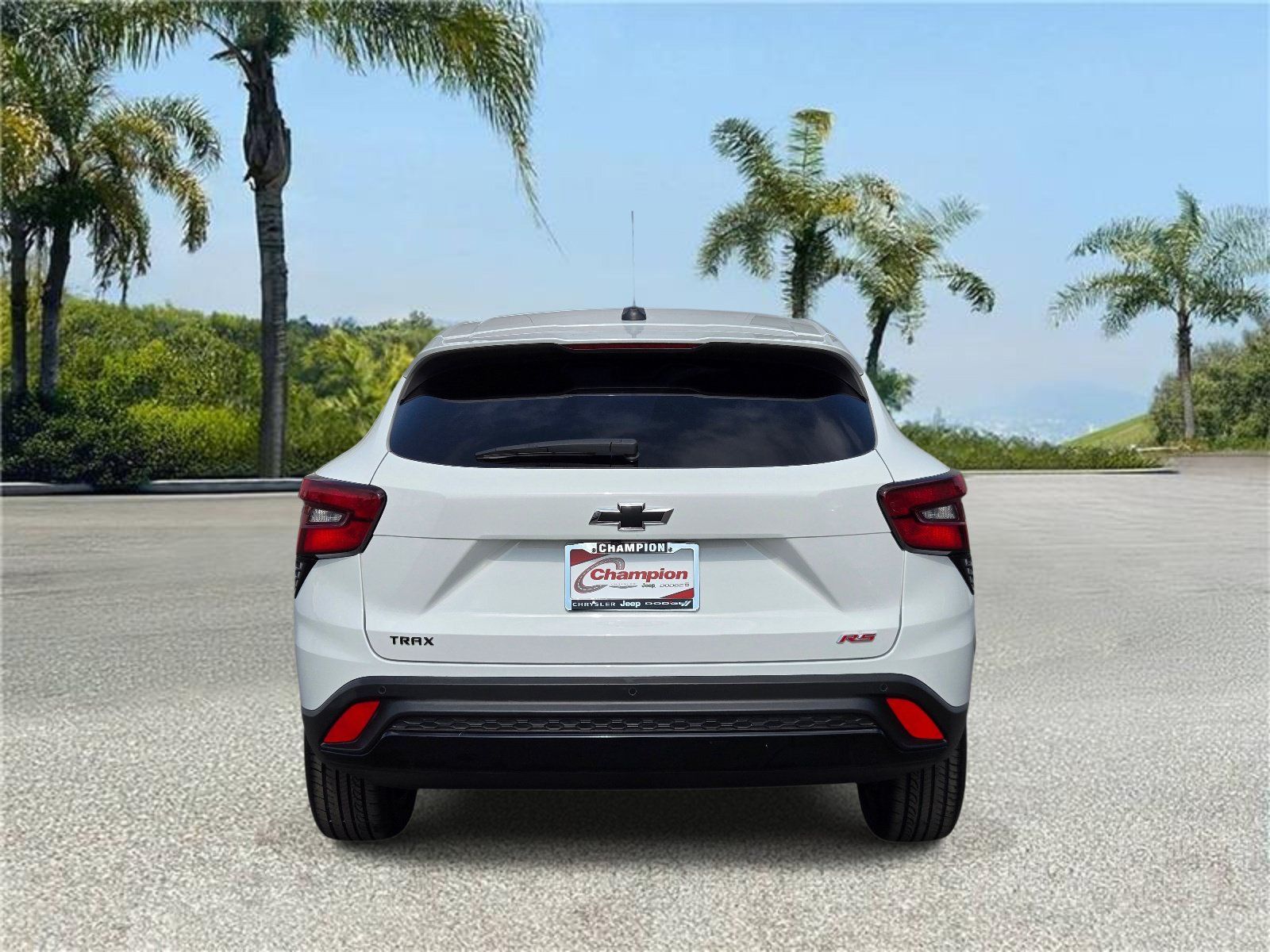 Used 2024 Chevrolet Trax RS w/ Sunroof Package FWD image 5