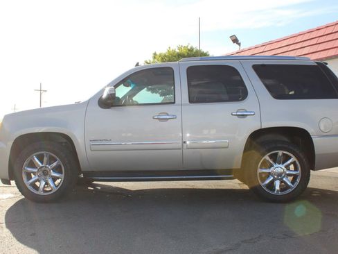 Used 2013 GMC Yukon Denali AWD/4WD image 47