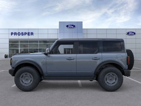 New 2025 Ford Bronco Outer Banks w/ Sasquatch Package image 3