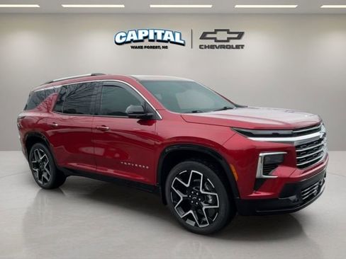 Used 2025 Chevrolet Traverse High Country w/ LPO, Floor Liner Package image 7